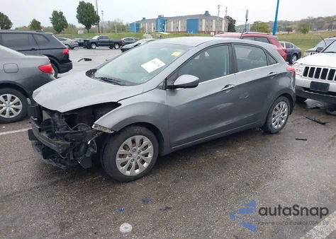 2017 Hyundai Elantra Gt z USA, uszkodzony, nr VIN KMHD35LH7HU383779